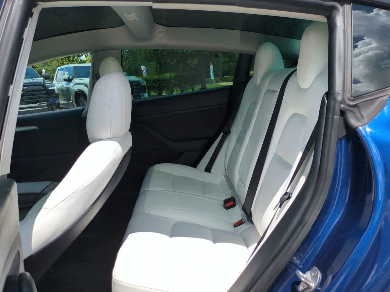 Thumbnail: 2022 Tesla Model 3 - 12