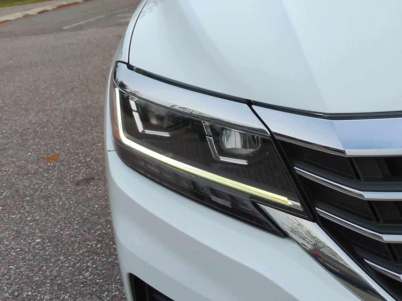 Thumbnail: 2022 Volkswagen Passat - 10