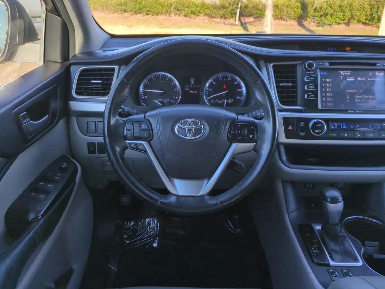 Thumbnail: 2015 Toyota Highlander - 16