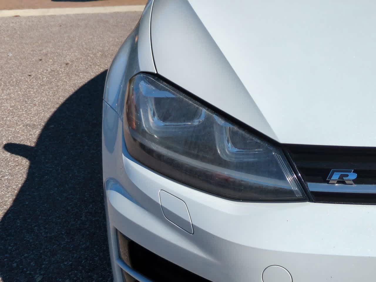 Thumbnail: 2016 Volkswagen Golf - 10