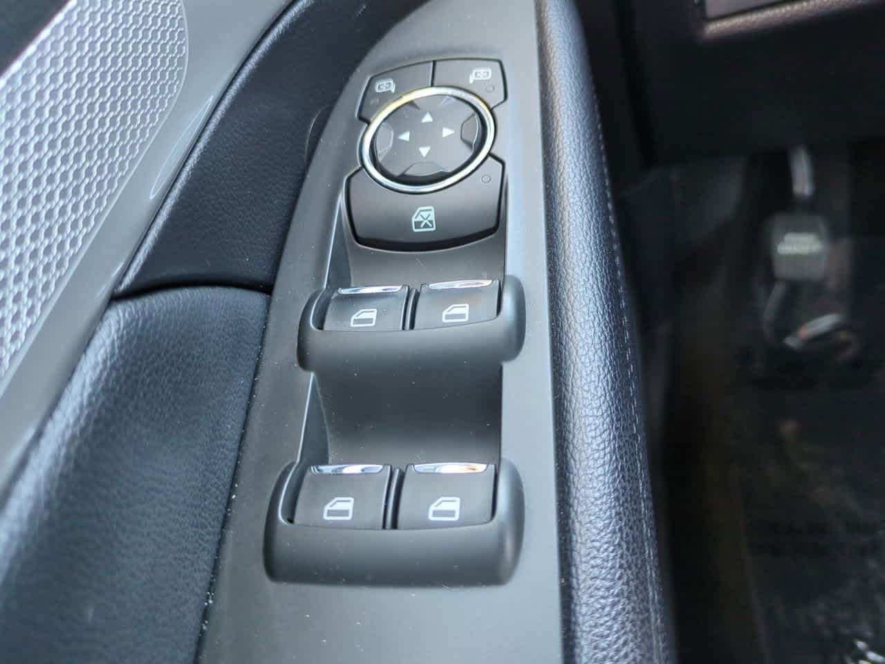 Thumbnail: 2017 Ford Explorer - 24