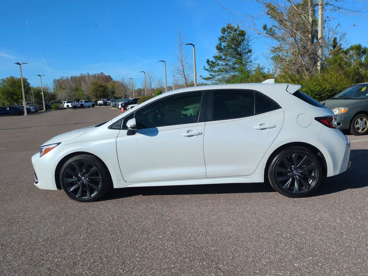 Thumbnail: 2025 Toyota Corolla - 3