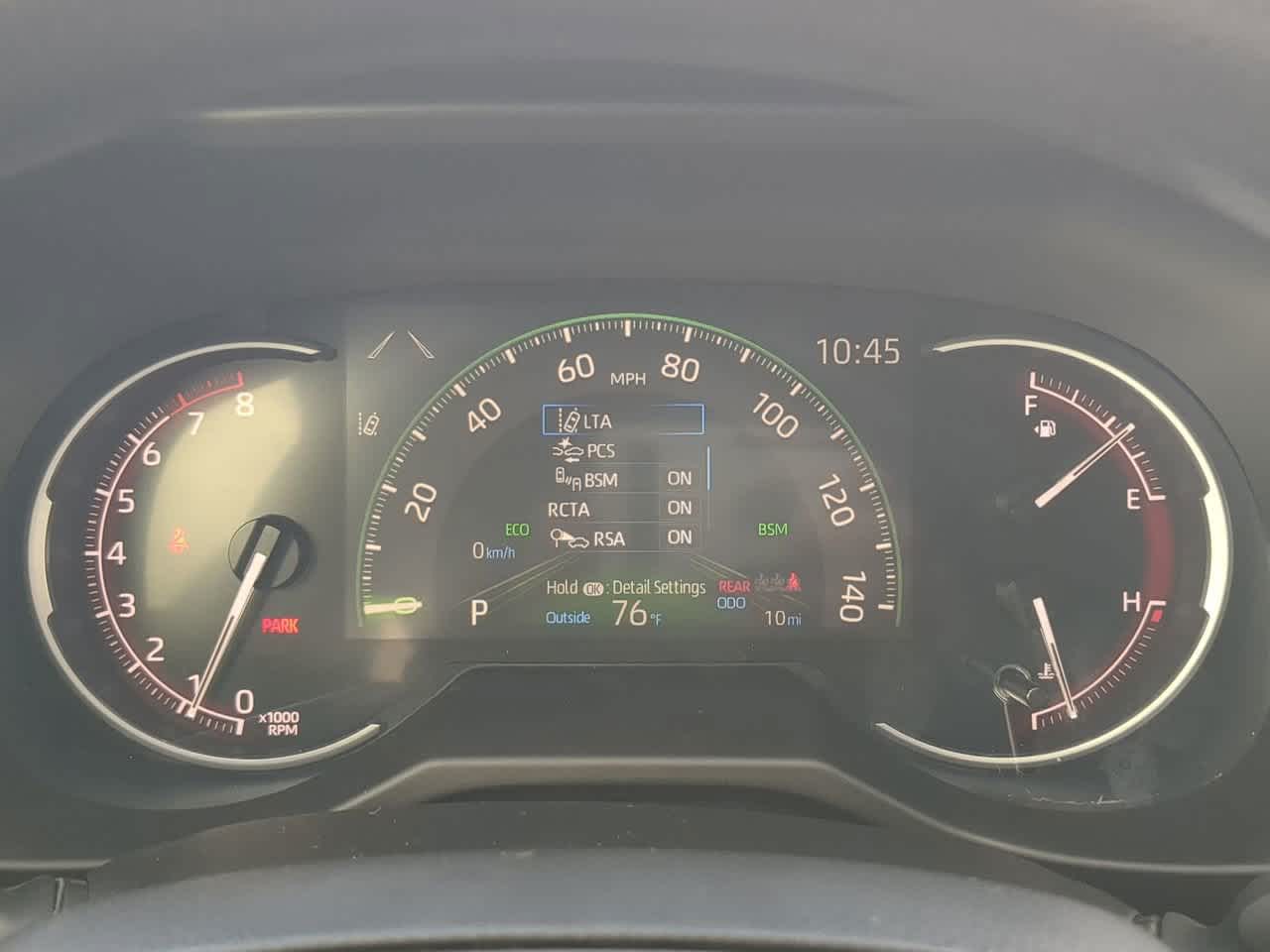 2025 Toyota RAV4 XLE 25