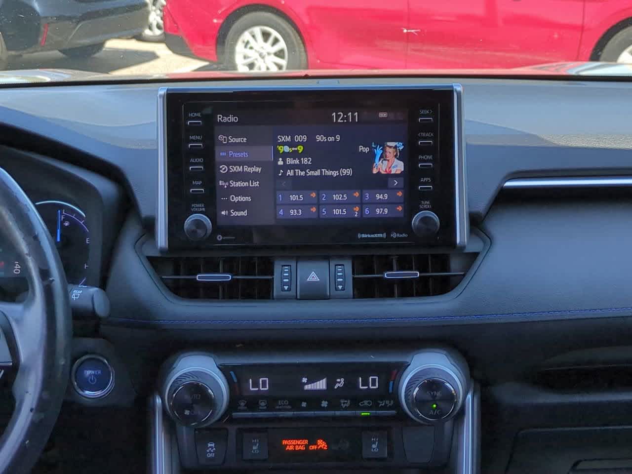 Thumbnail: 2019 Toyota RAV4 - 17