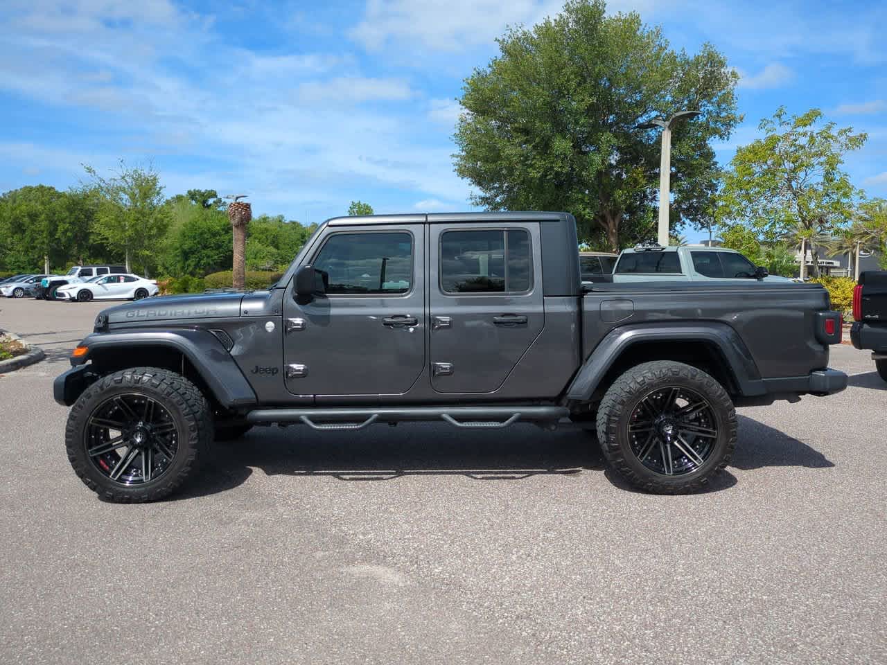 Thumbnail: 2020 Jeep Gladiator - 3