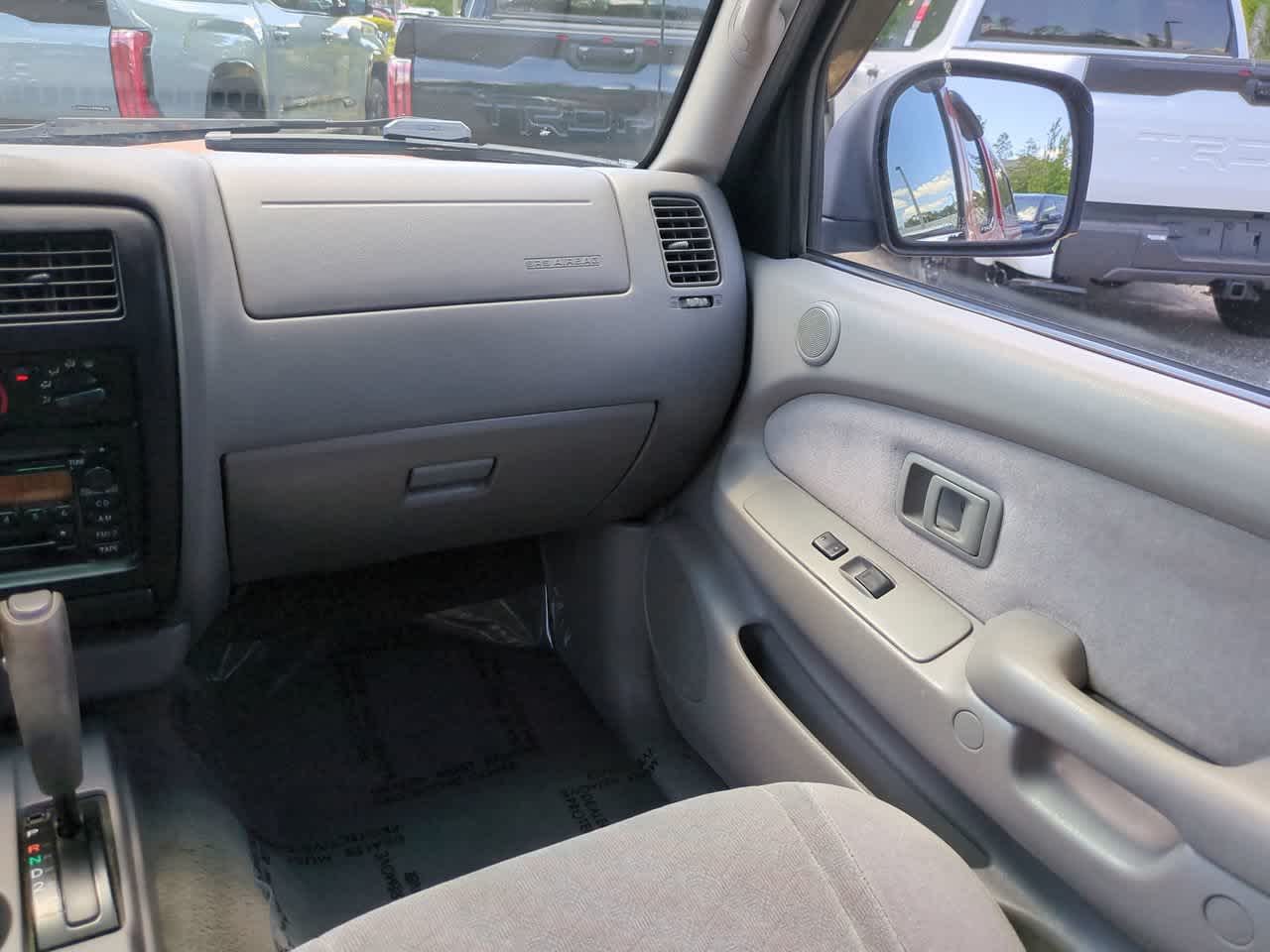 Thumbnail: 2002 Toyota Tacoma - 16
