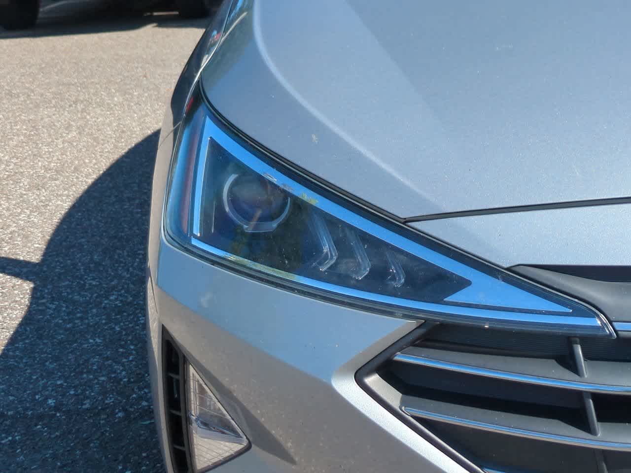 Thumbnail: 2020 Hyundai Elantra - 10