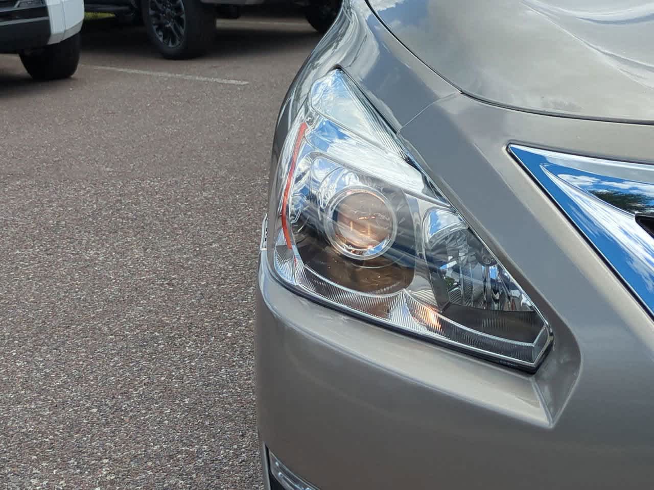 Thumbnail: 2013 Nissan Altima - 10