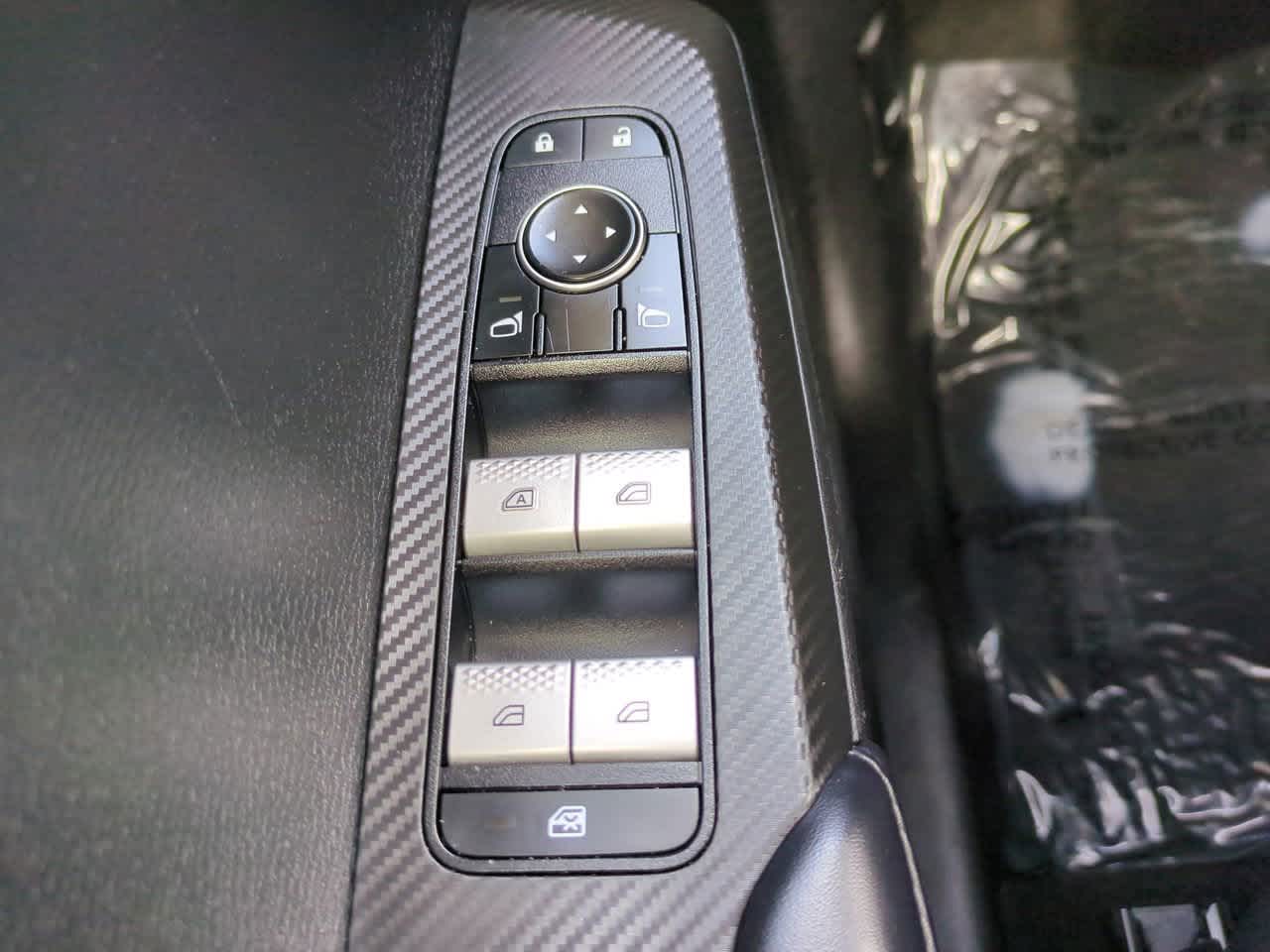 Thumbnail: 2022 Mitsubishi Outlander - 21