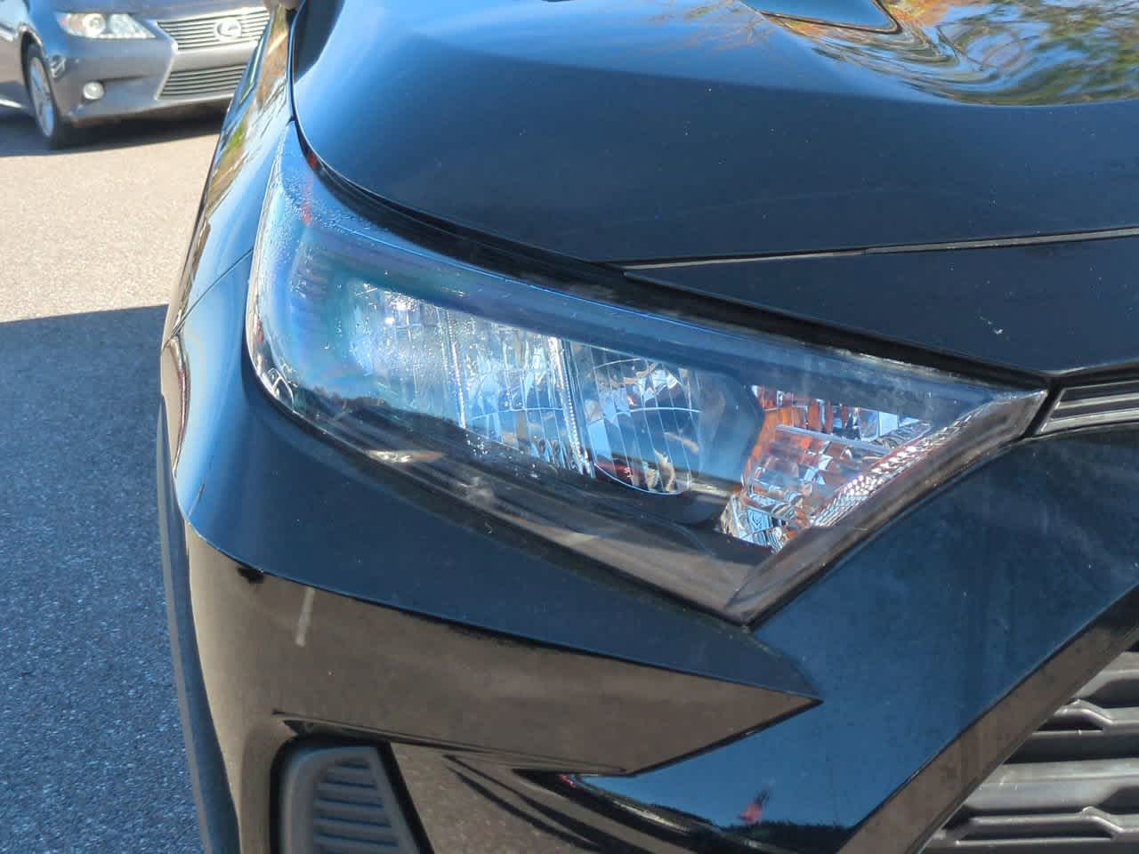 Thumbnail: 2020 Toyota RAV4 - 10