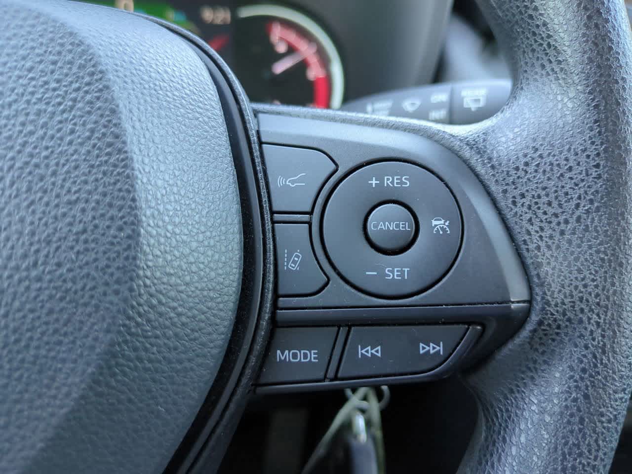 Thumbnail: 2023 Toyota RAV4 - 23