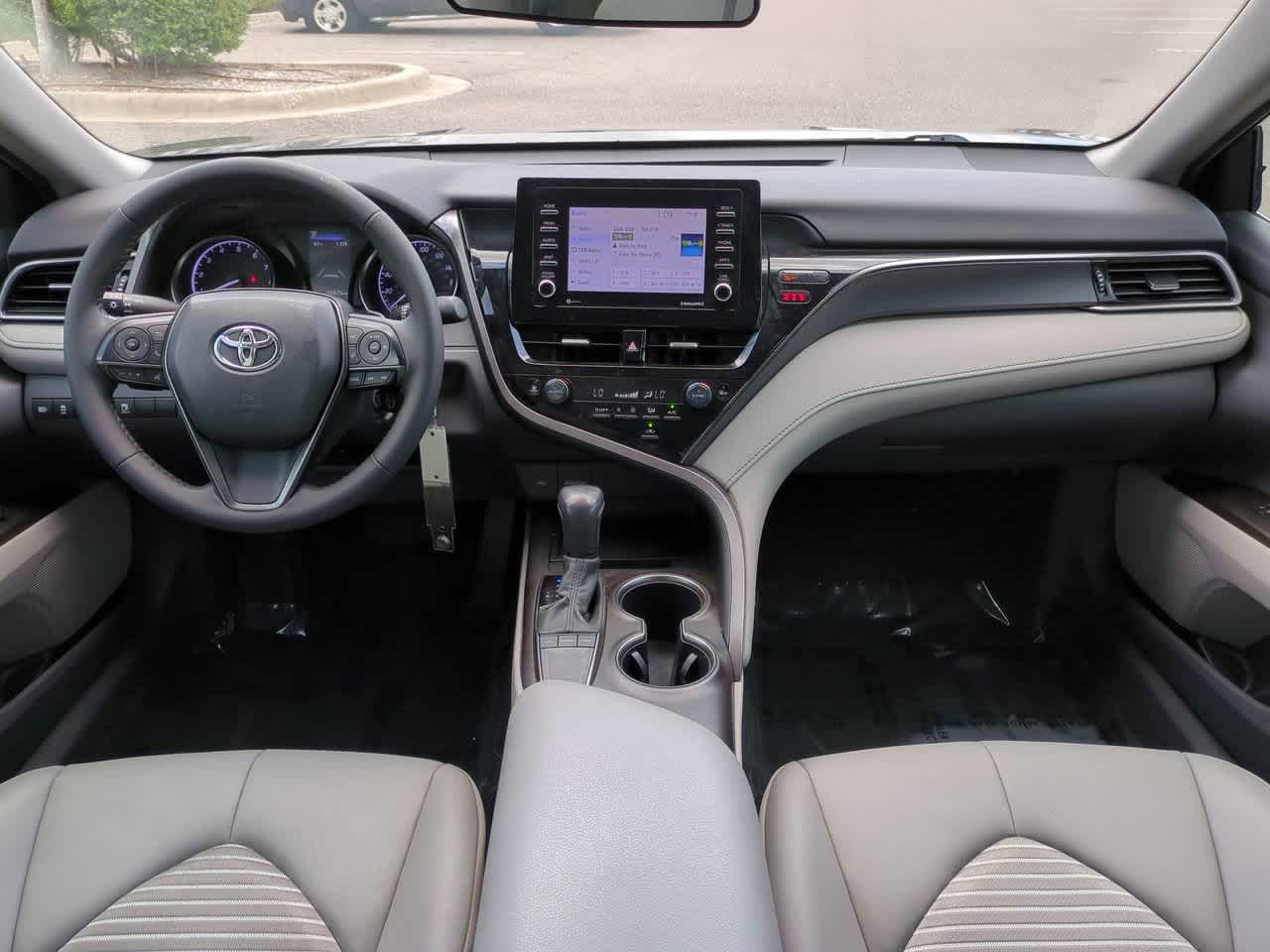 2023 Toyota Camry SE 14
