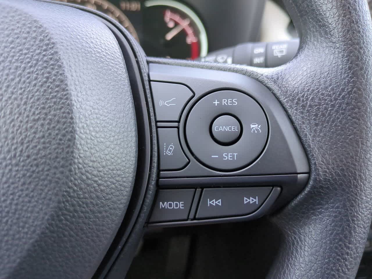 Thumbnail: 2025 Toyota RAV4 - 24