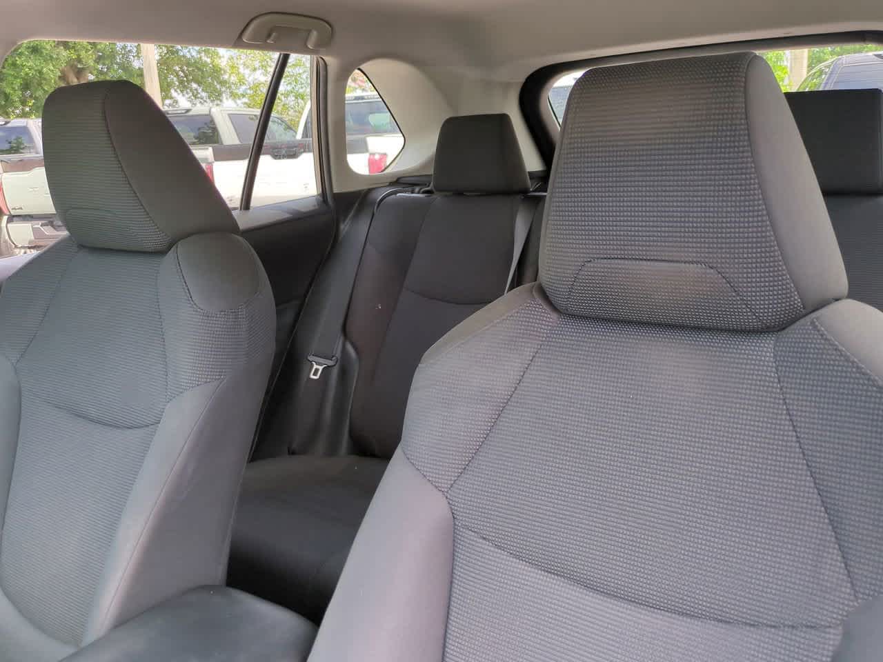 Thumbnail: 2021 Toyota RAV4 - 8
