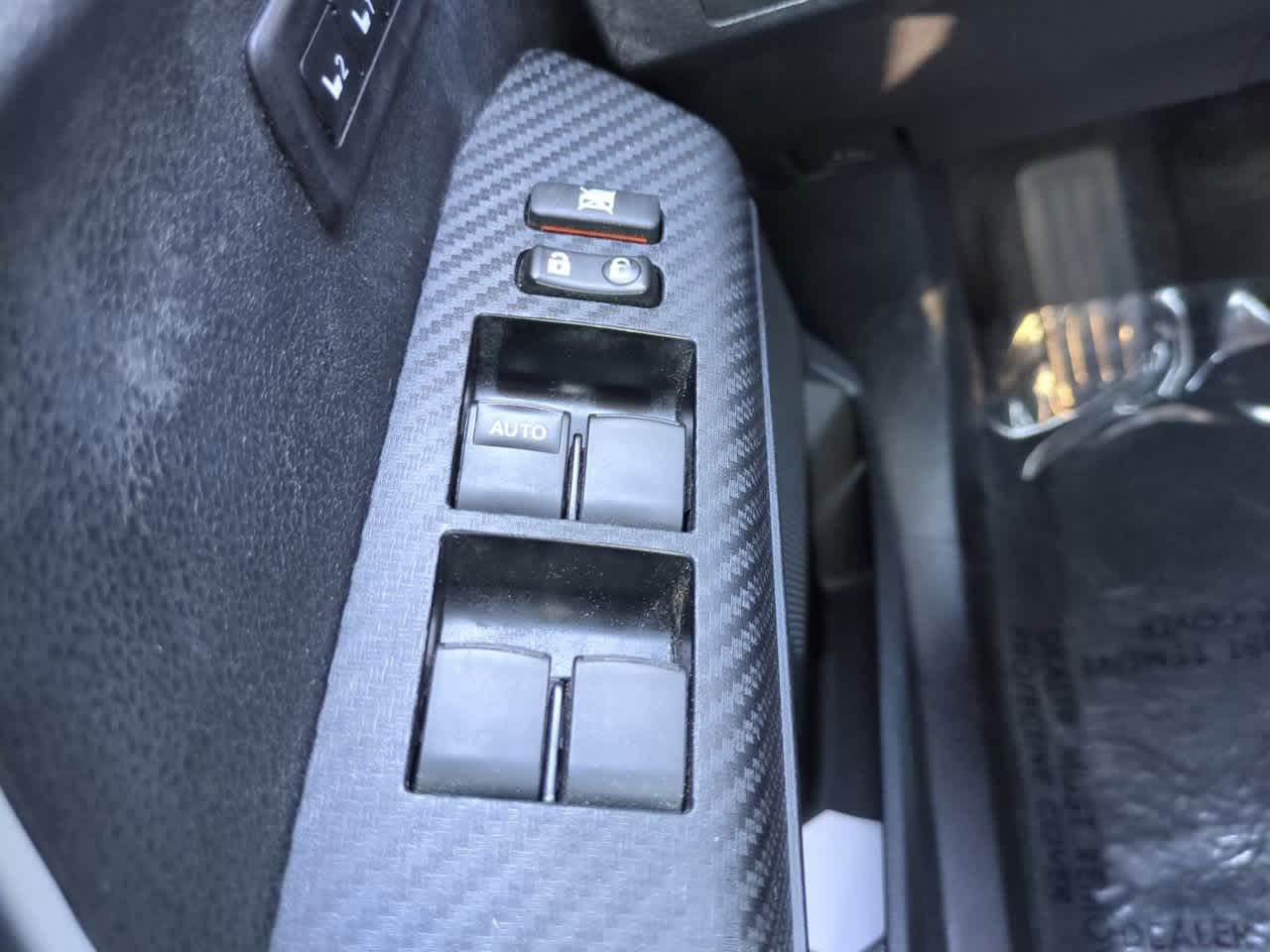 Thumbnail: 2014 Toyota RAV4 - 23