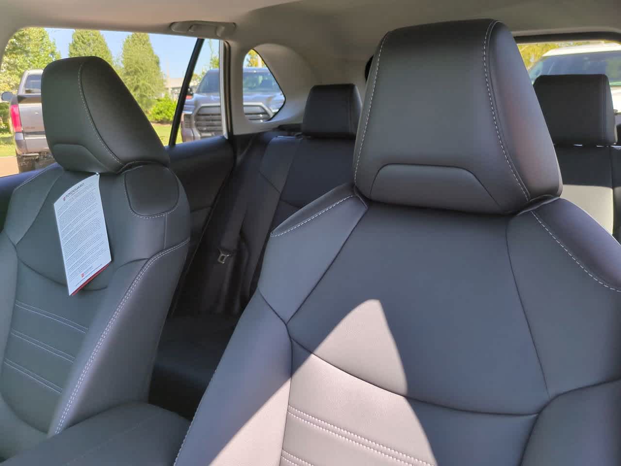 Thumbnail: 2025 Toyota RAV4 - 8