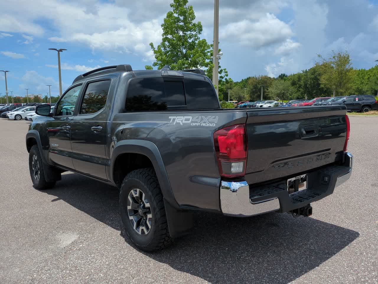 Thumbnail: 2018 Toyota Tacoma - 4