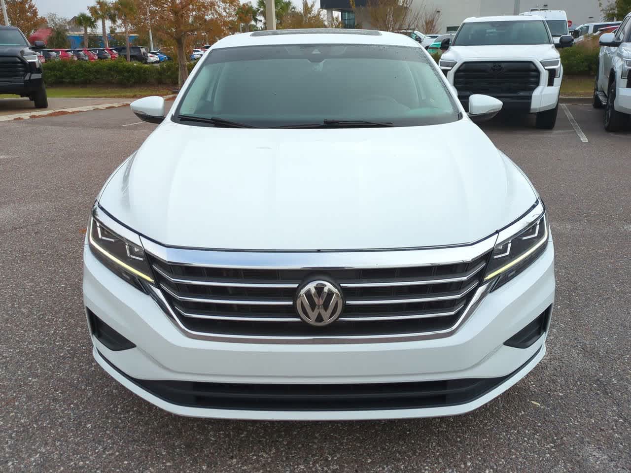 Thumbnail: 2022 Volkswagen Passat - 9