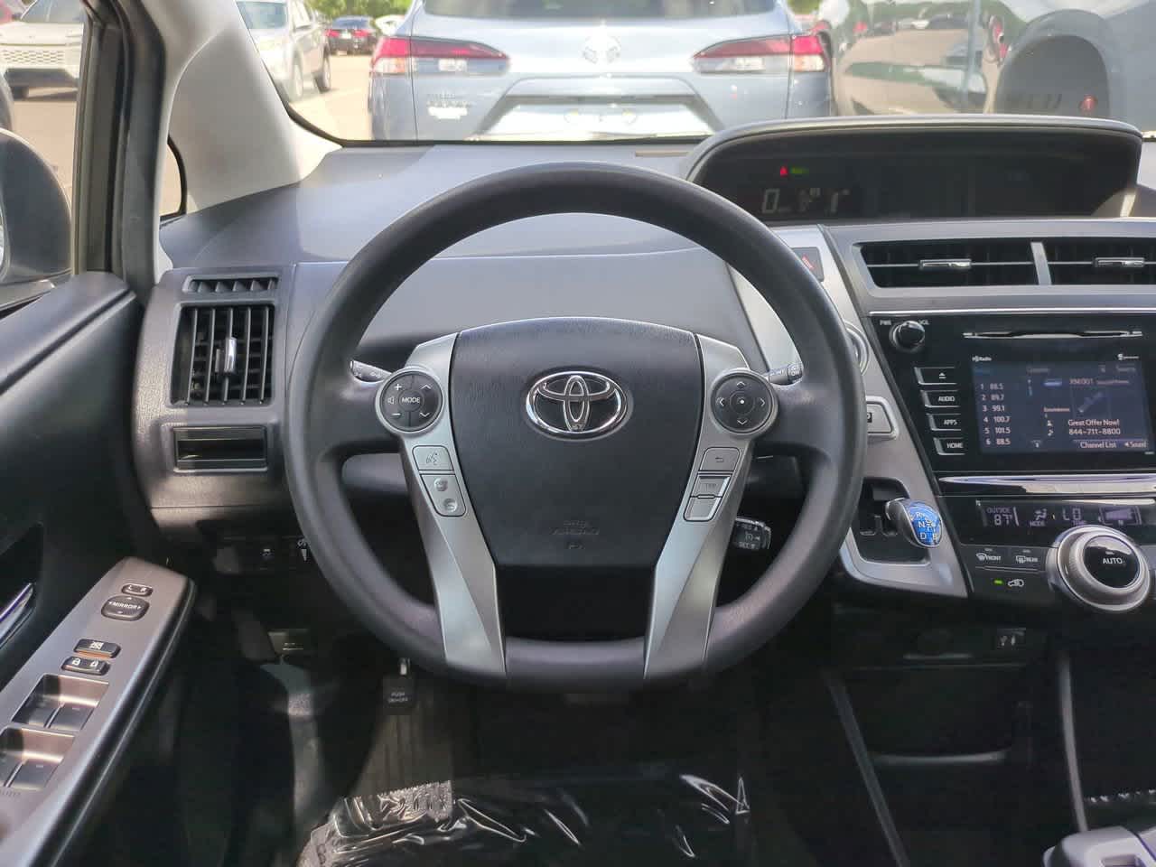 Thumbnail: 2015 Toyota Prius v - 14