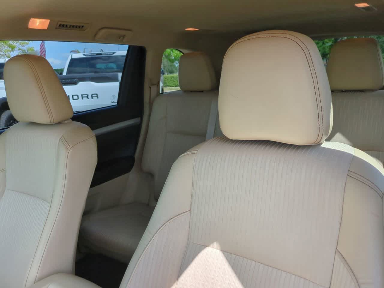 Thumbnail: 2019 Toyota Highlander - 8