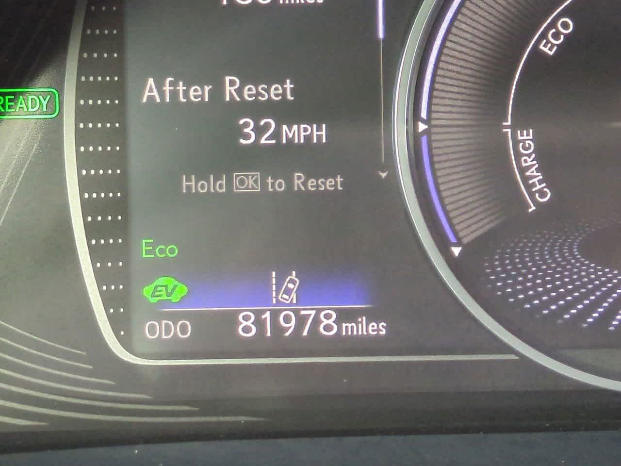 Thumbnail: 2022 Lexus ES - 26