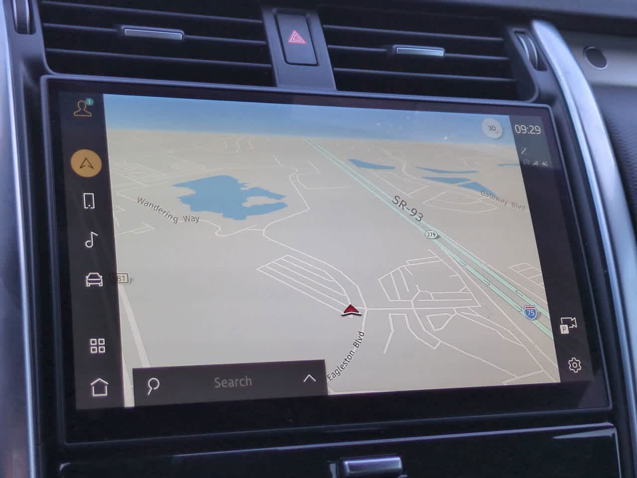 Thumbnail: 2021 Land Rover Discovery - 21