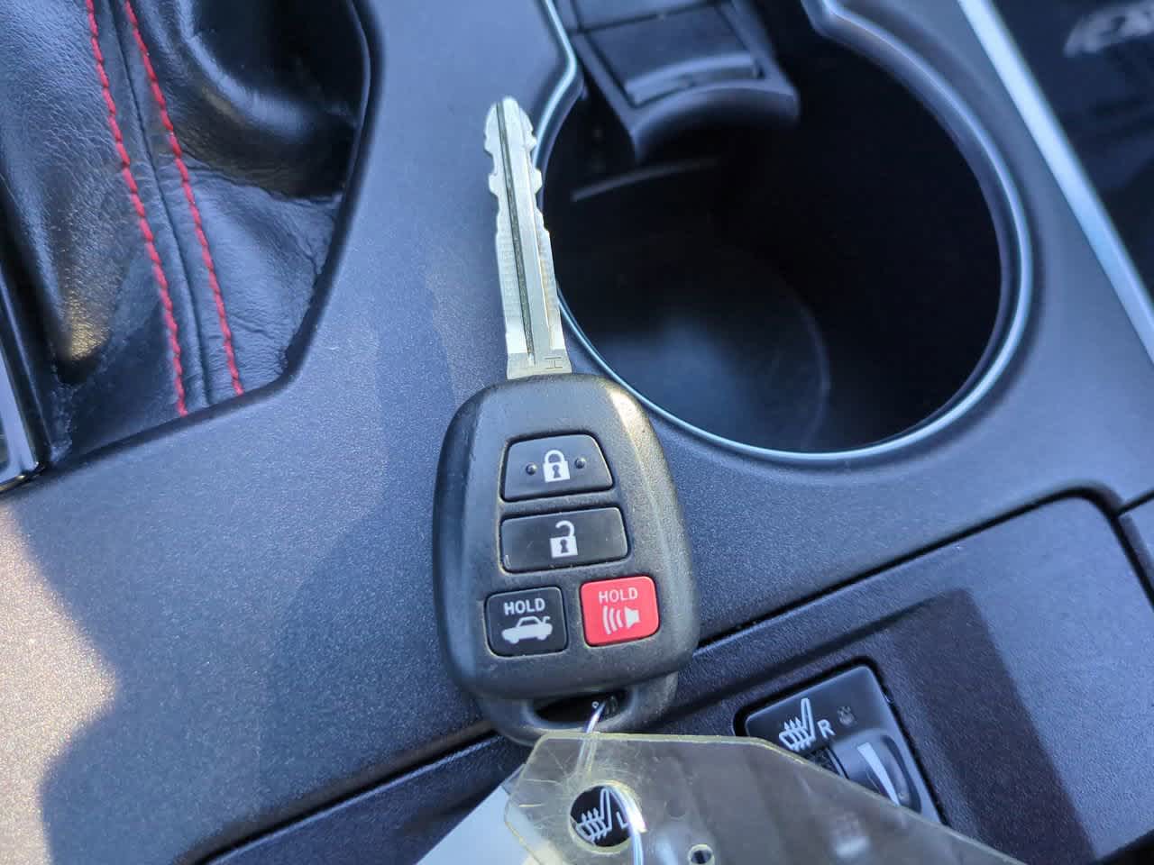 Thumbnail: 2016 Toyota Camry - 26