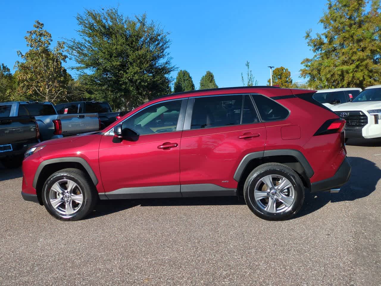 Thumbnail: 2025 Toyota RAV4 - 3