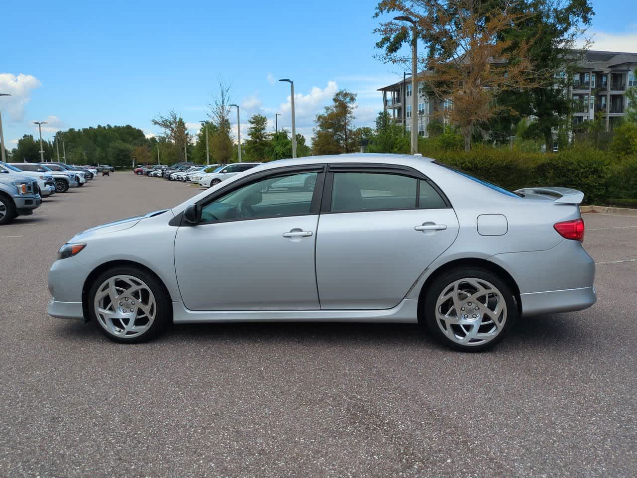 Thumbnail: 2010 Toyota Corolla - 3