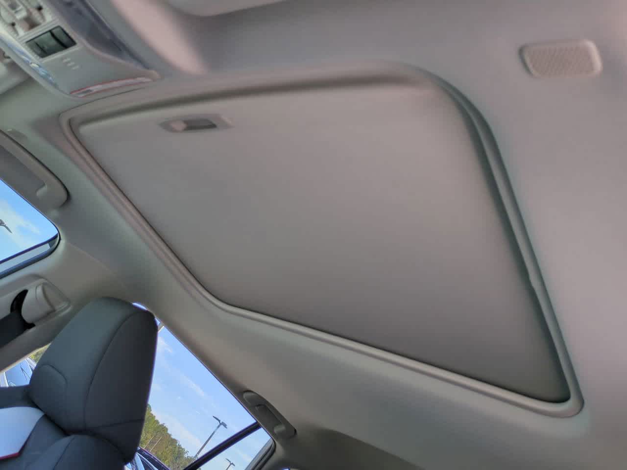 Thumbnail: 2025 Toyota RAV4 - 19