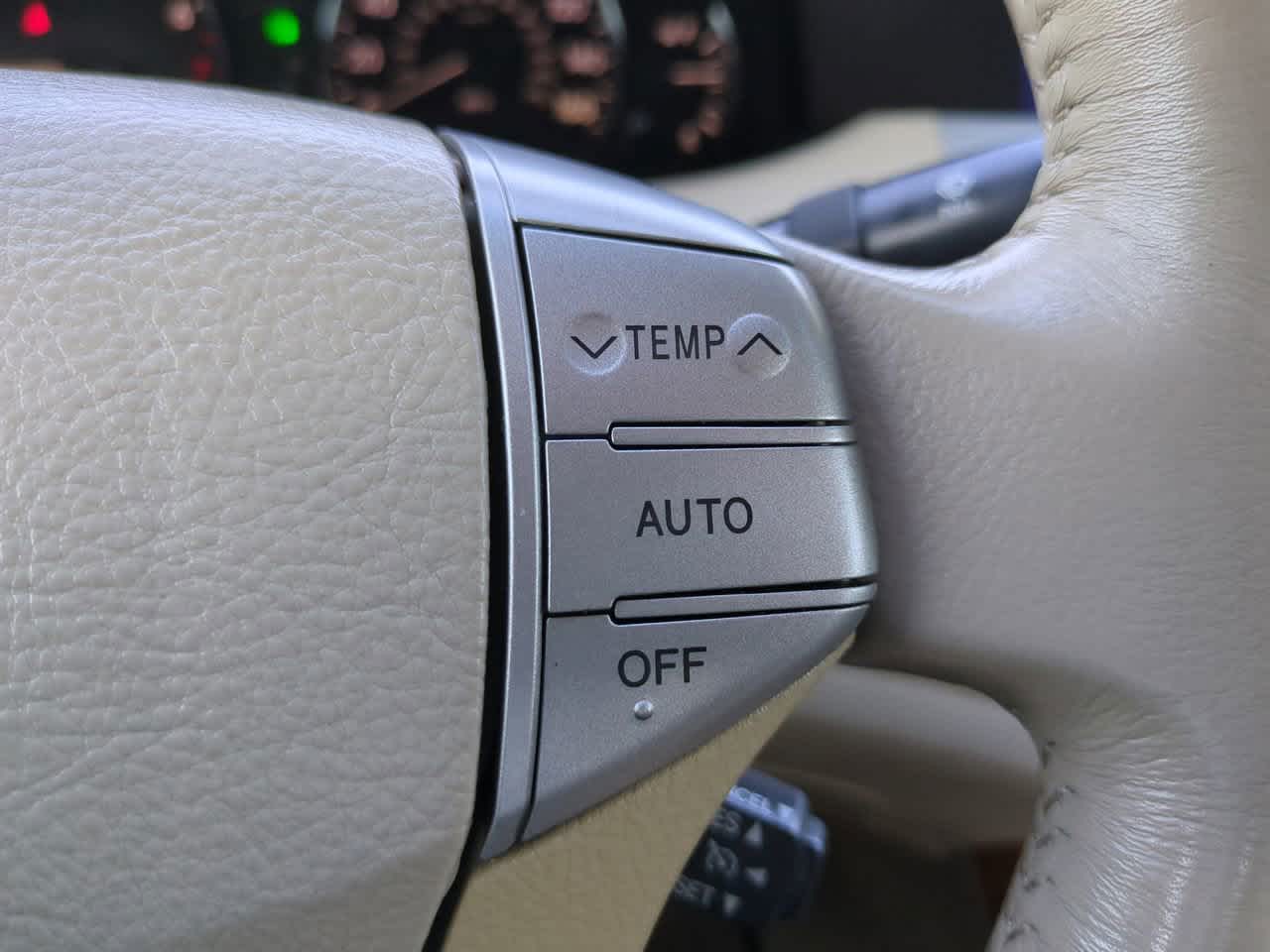 Thumbnail: 2006 Toyota Avalon - 23