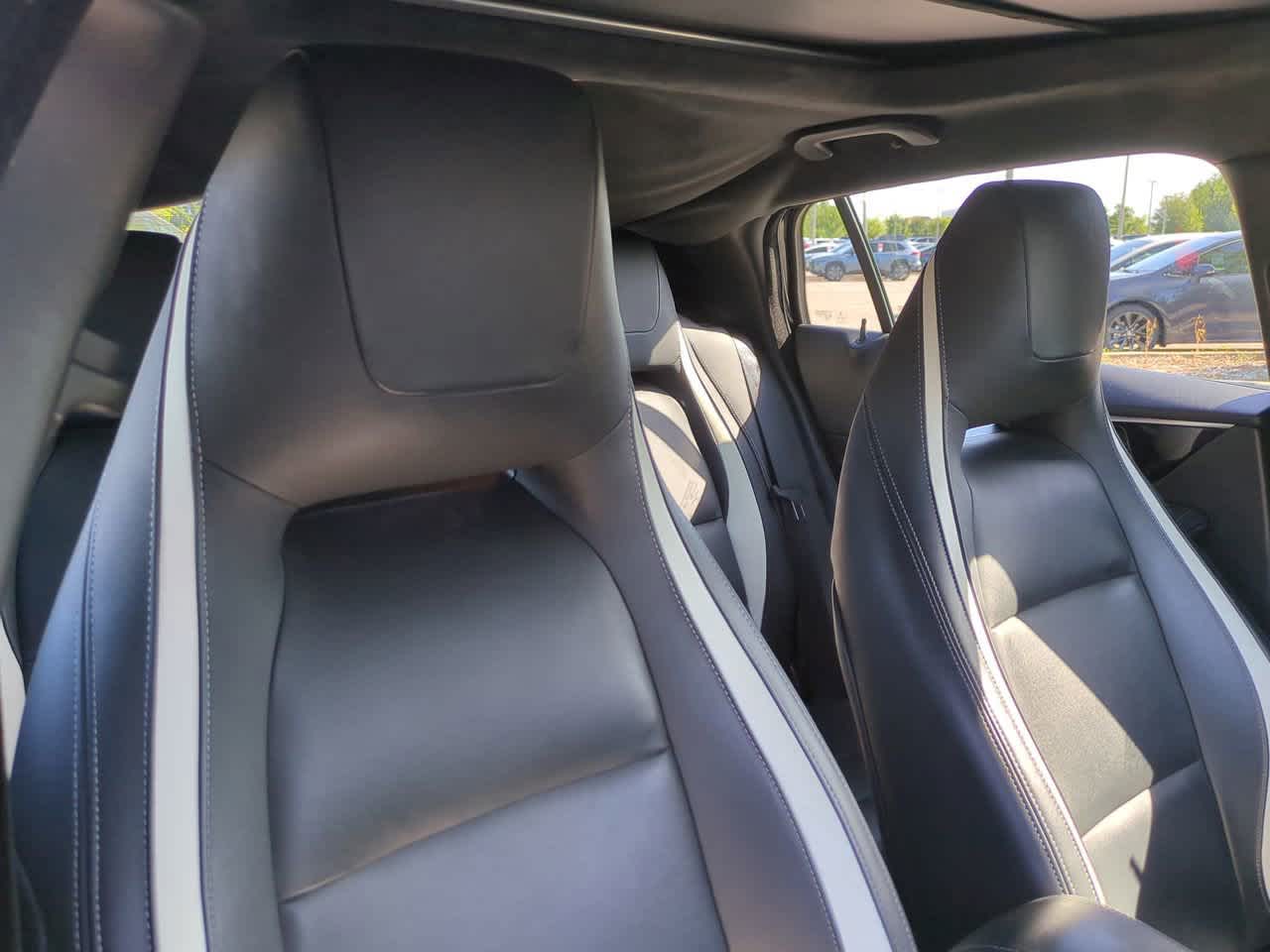 Thumbnail: 2017 INFINITI QX30 - 7