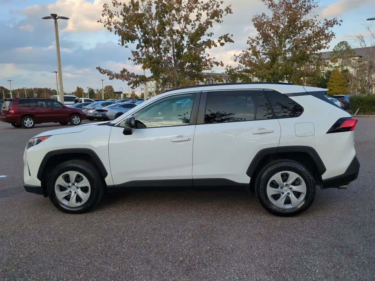 Thumbnail: 2020 Toyota RAV4 - 3