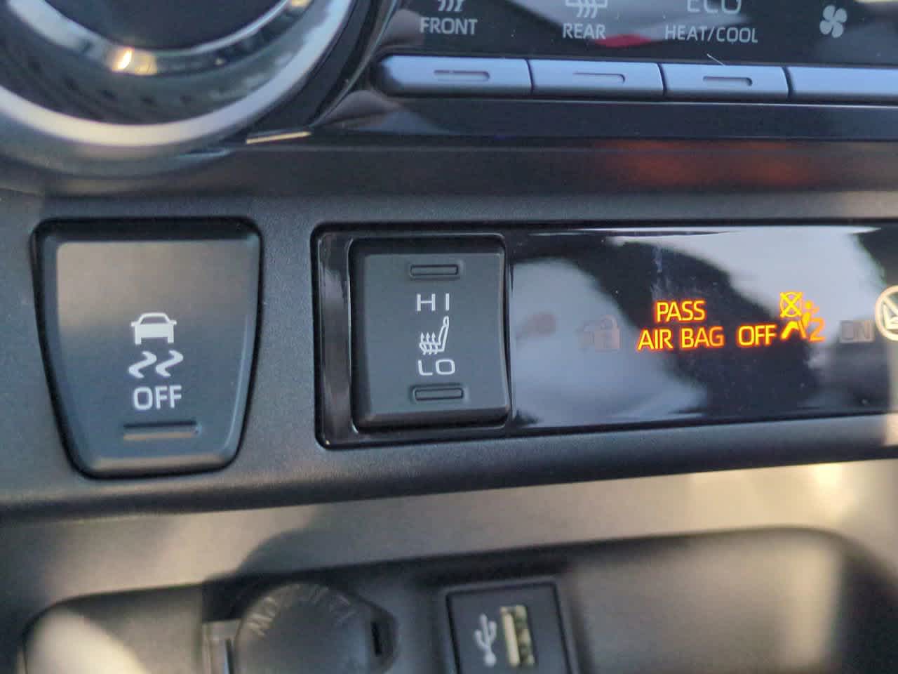 Thumbnail: 2025 Toyota RAV4 - 22