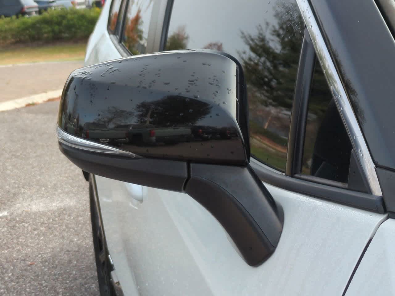 Thumbnail: 2020 Toyota RAV4 - 12