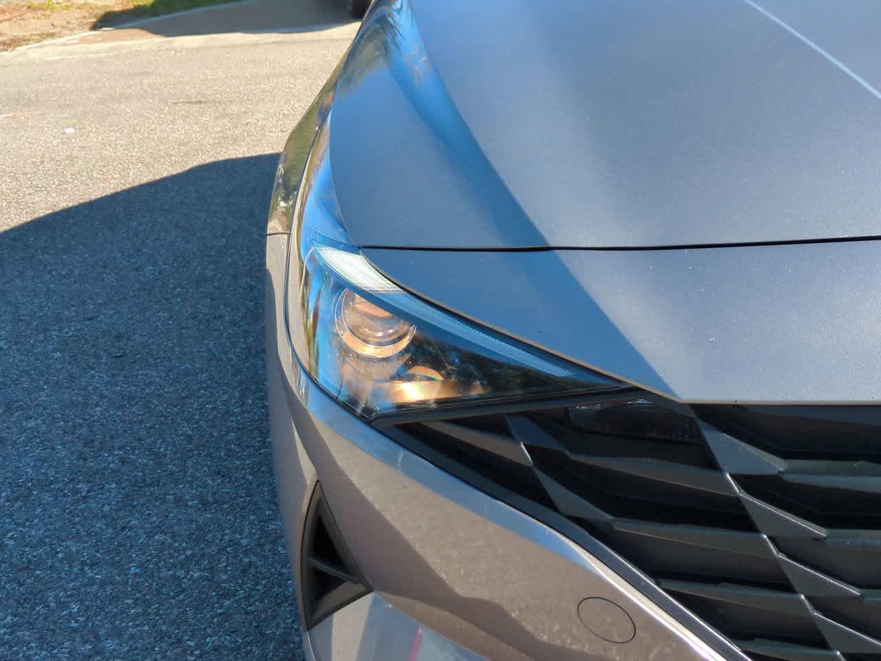 Thumbnail: 2023 Hyundai Elantra - 10