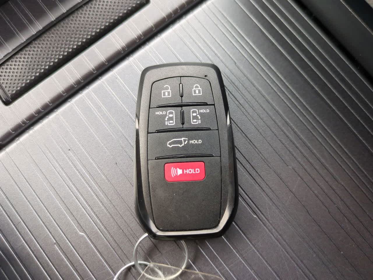 Thumbnail: 2025 Toyota Sienna - 27