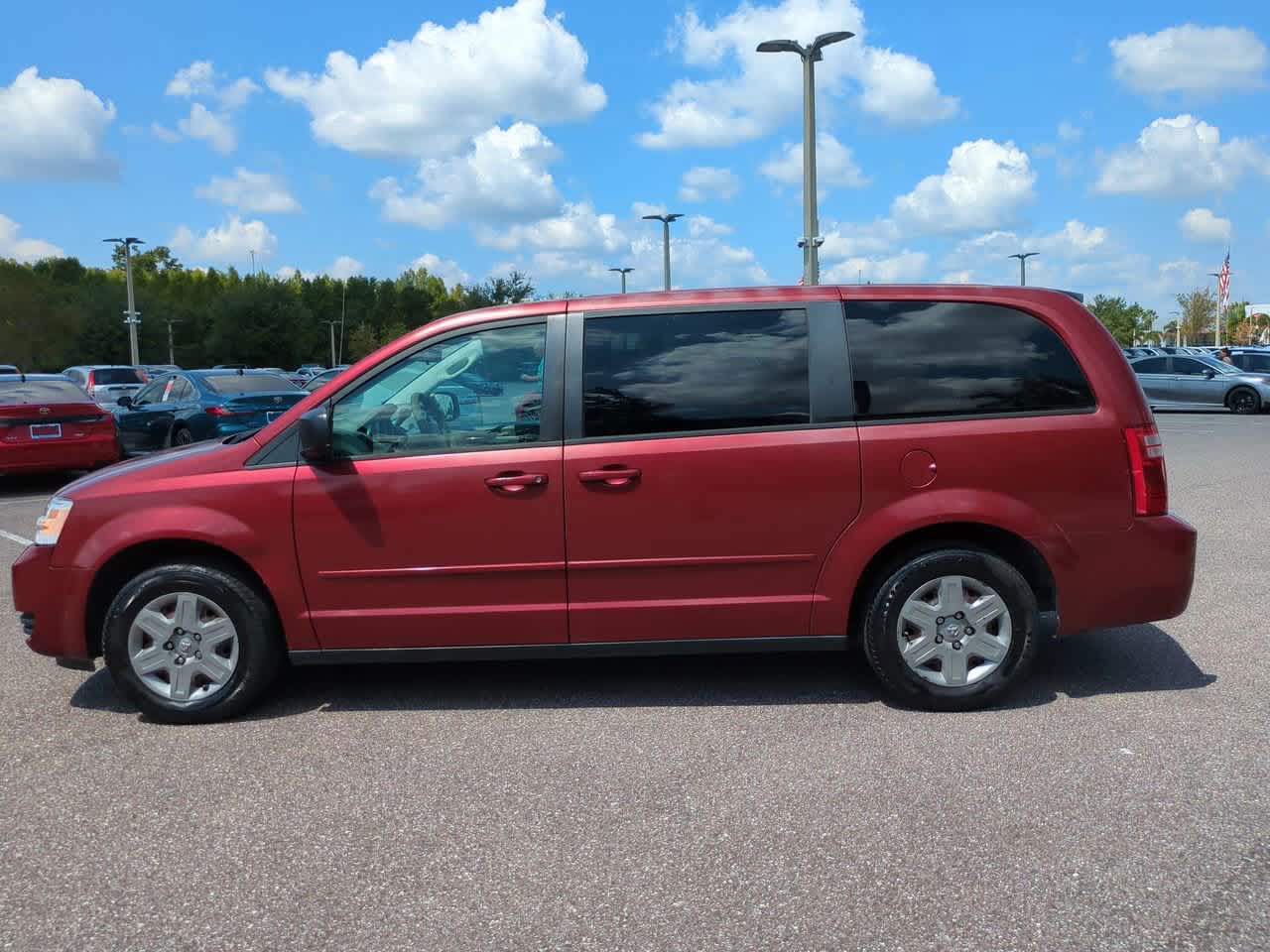 Thumbnail: 2010 Dodge Grand Caravan - 3