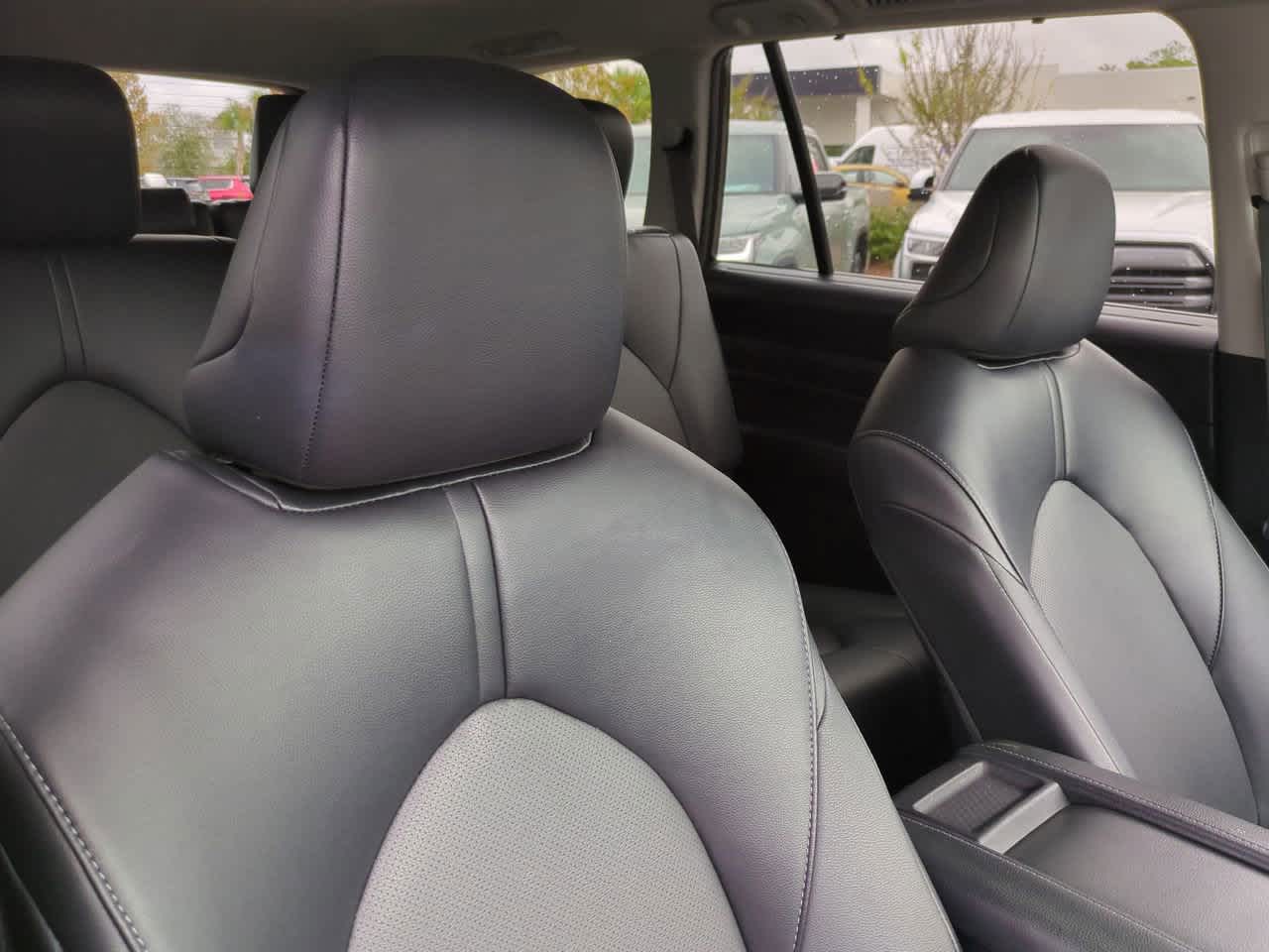 Thumbnail: 2024 Toyota Grand Highlander - 7