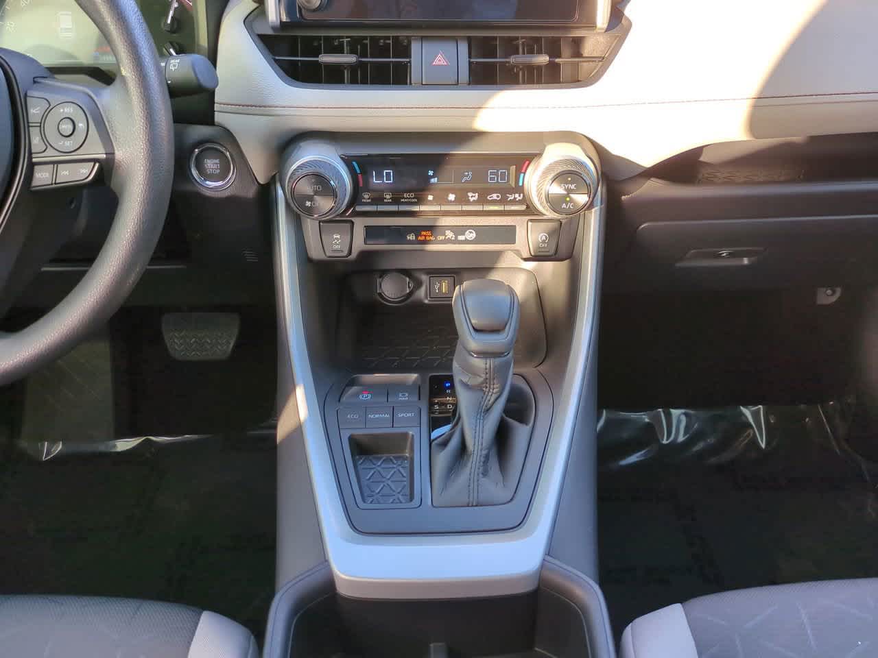 Thumbnail: 2025 Toyota RAV4 - 17