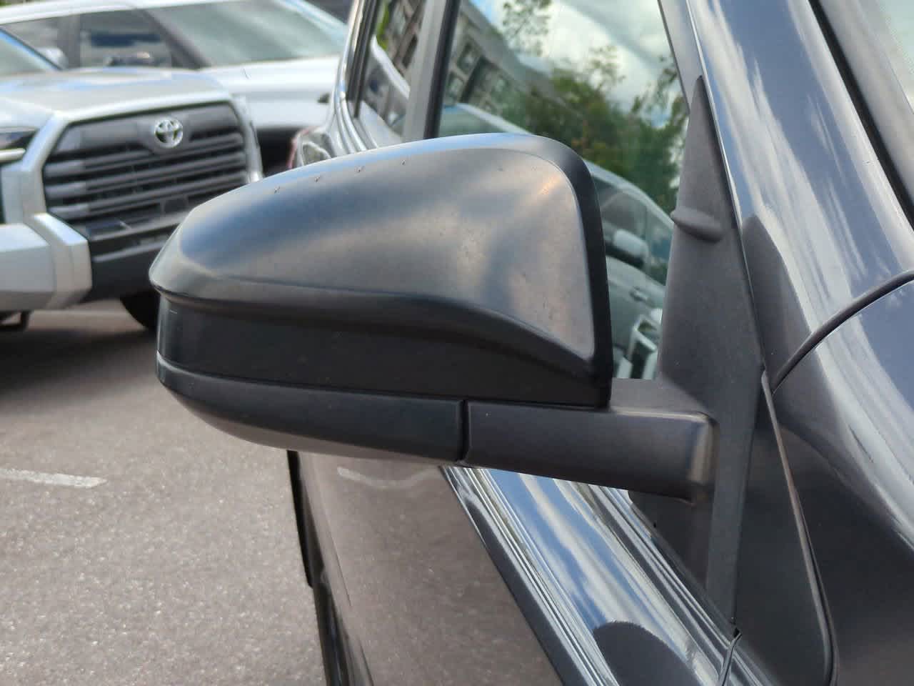 Thumbnail: 2014 Toyota RAV4 - 12