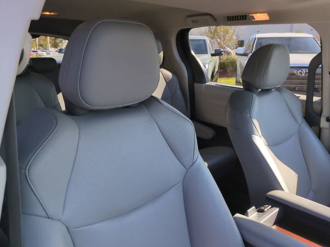 Thumbnail: 2024 Toyota Sienna - 7