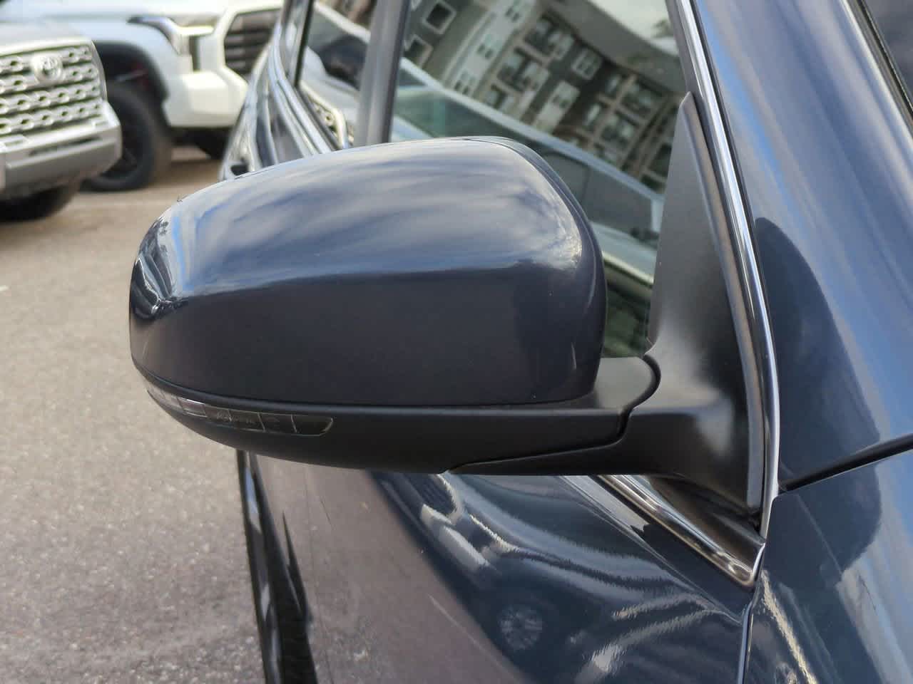 Thumbnail: 2019 Jeep Cherokee - 12