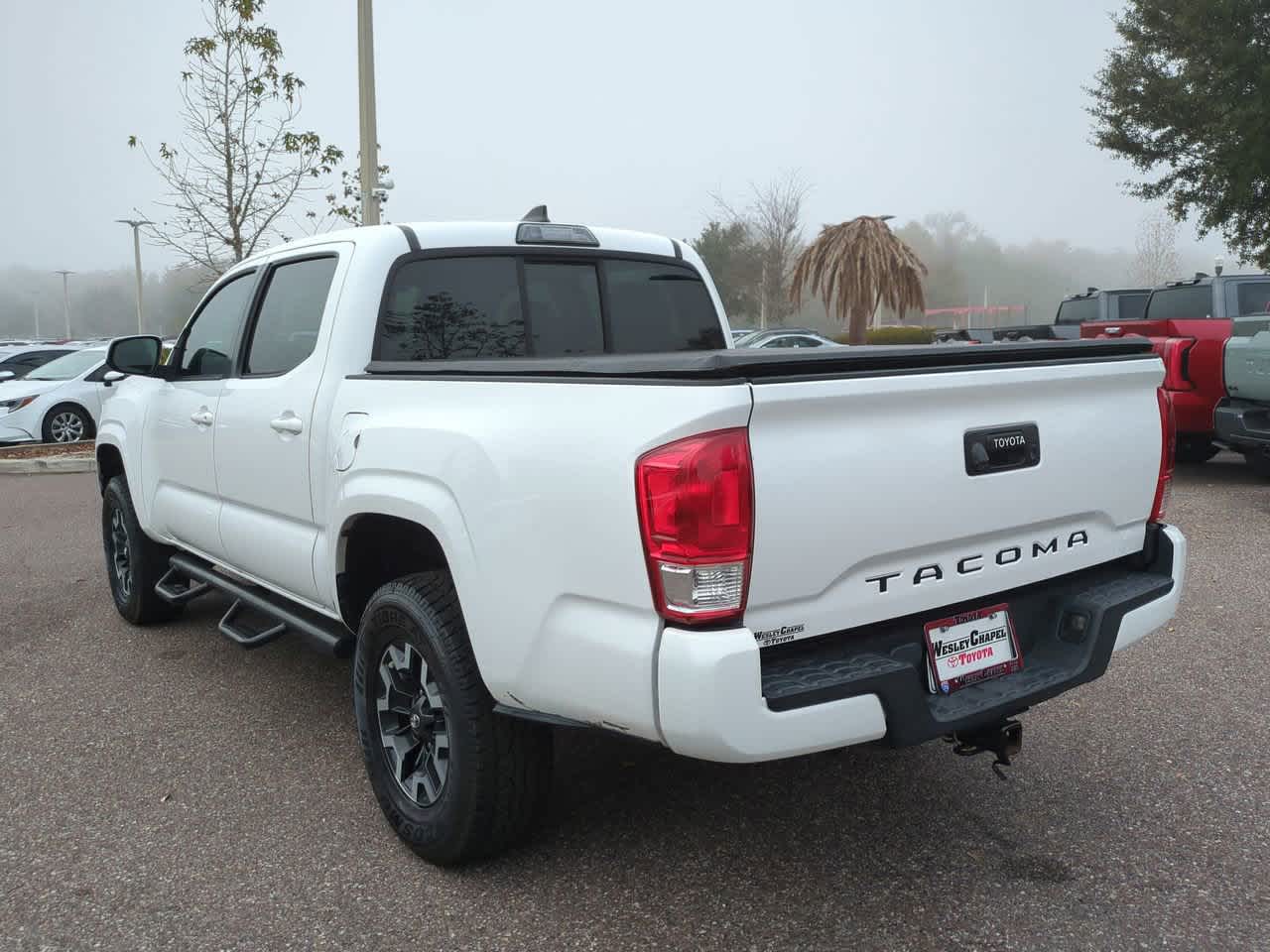 Thumbnail: 2016 Toyota Tacoma - 4