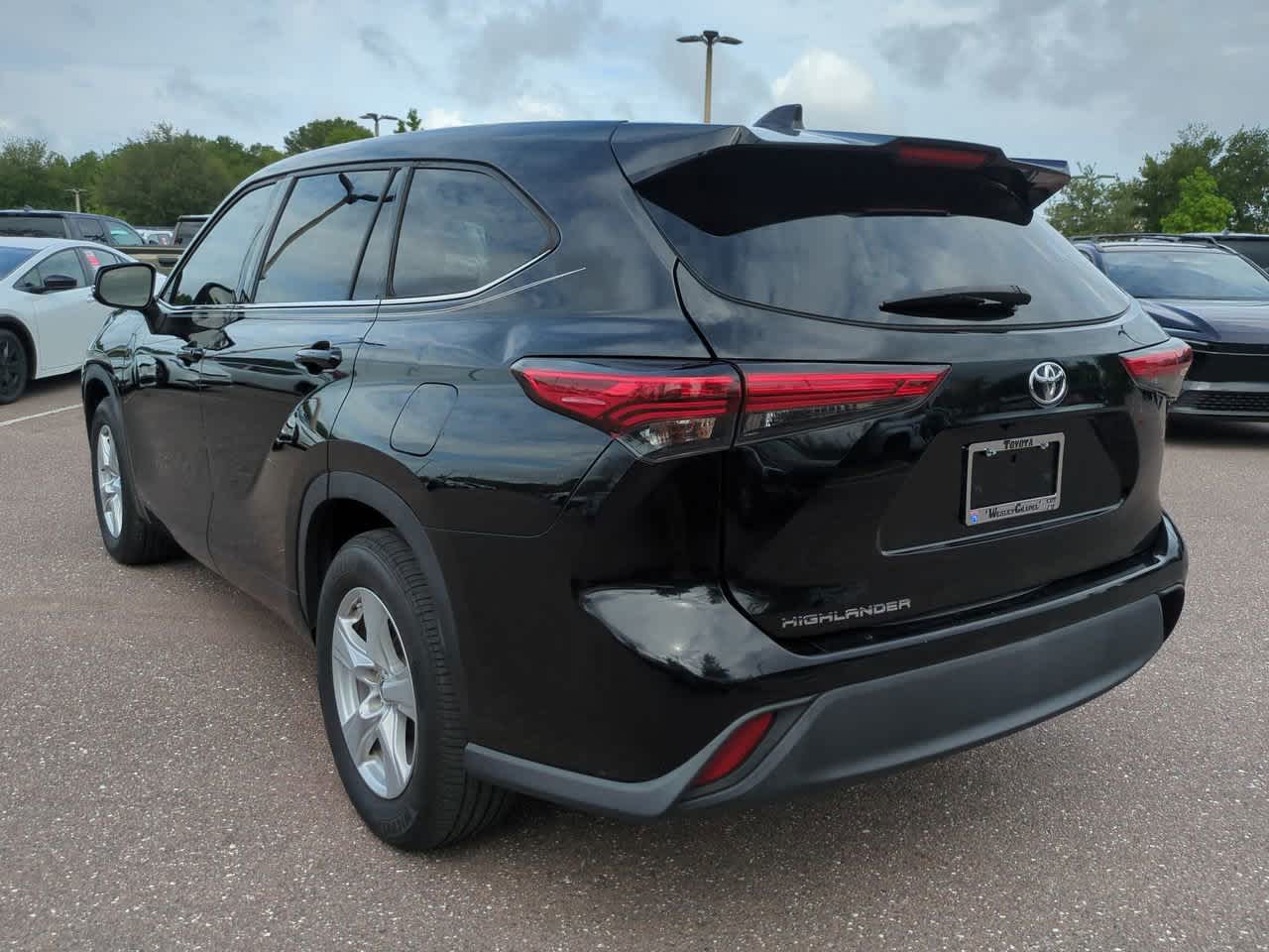Thumbnail: 2021 Toyota Highlander - 4