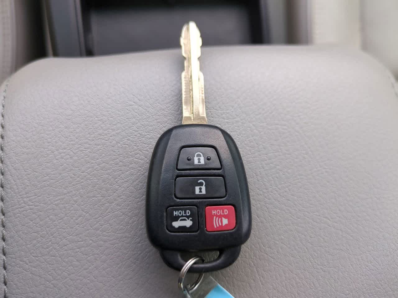 Thumbnail: 2016 Toyota Camry - 26