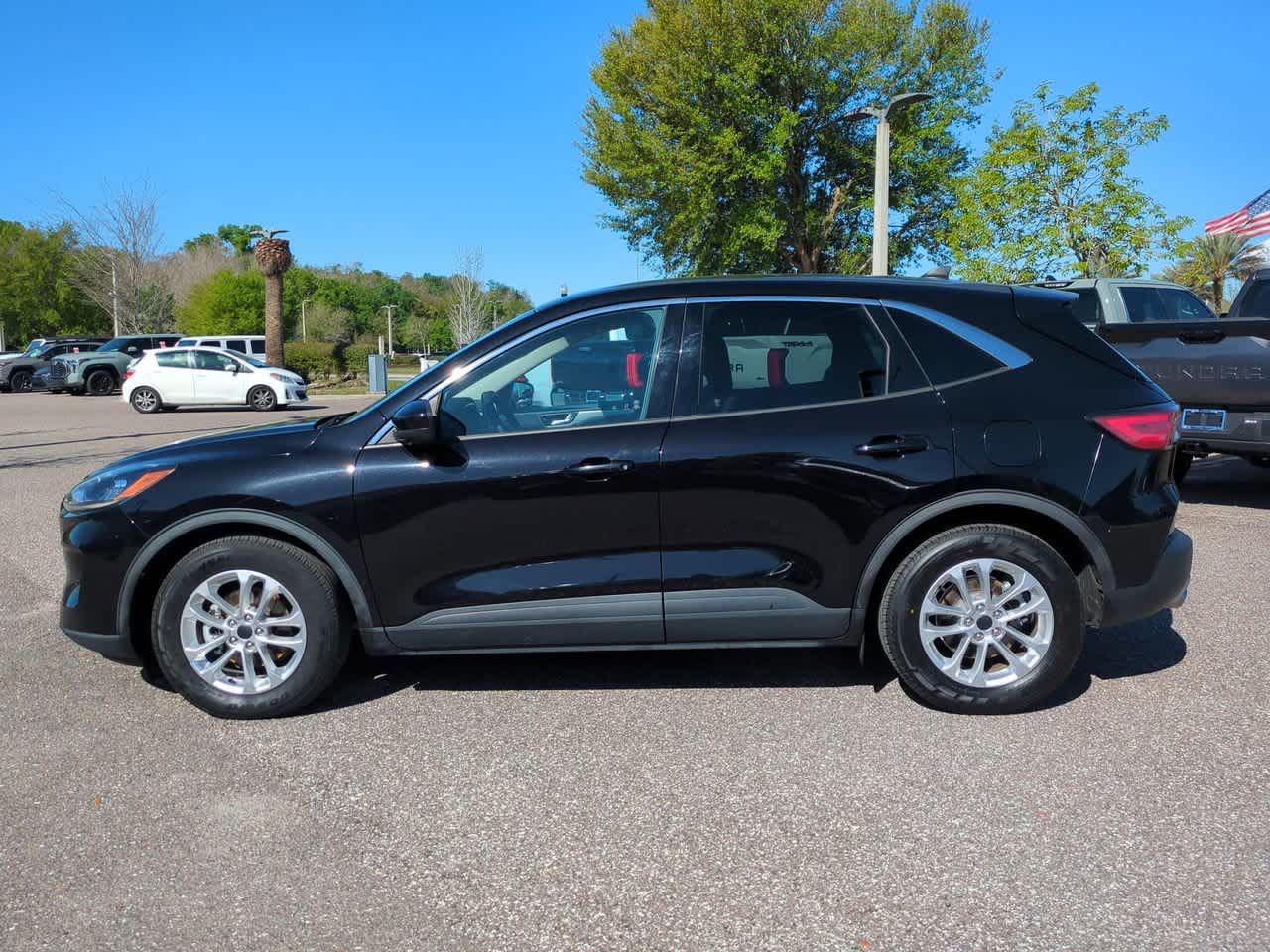 Thumbnail: 2020 Ford Escape - 3