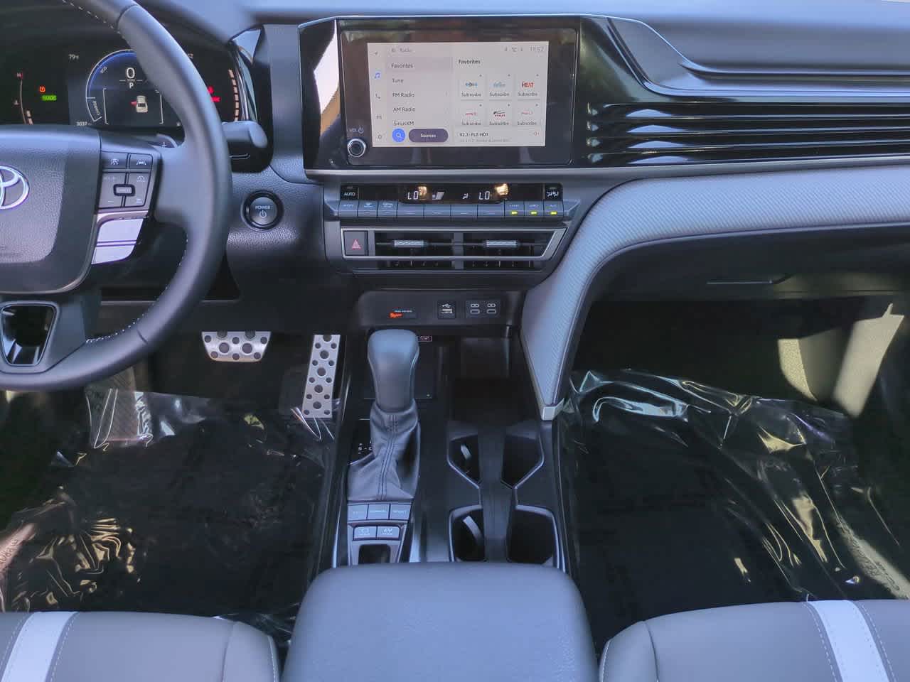 Thumbnail: 2025 Toyota Camry - 18