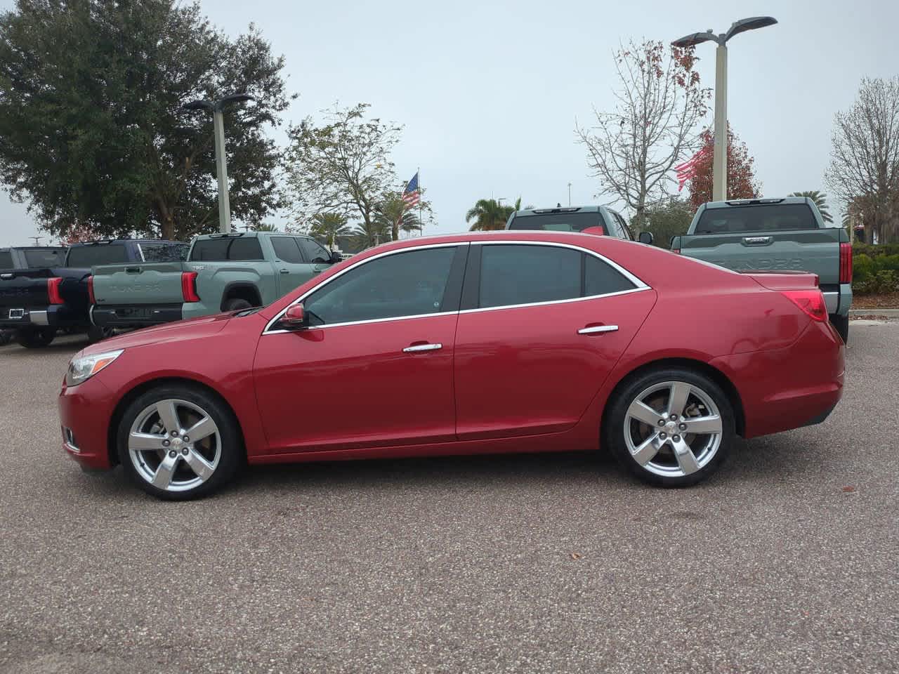 Thumbnail: 2014 Chevrolet Malibu - 3