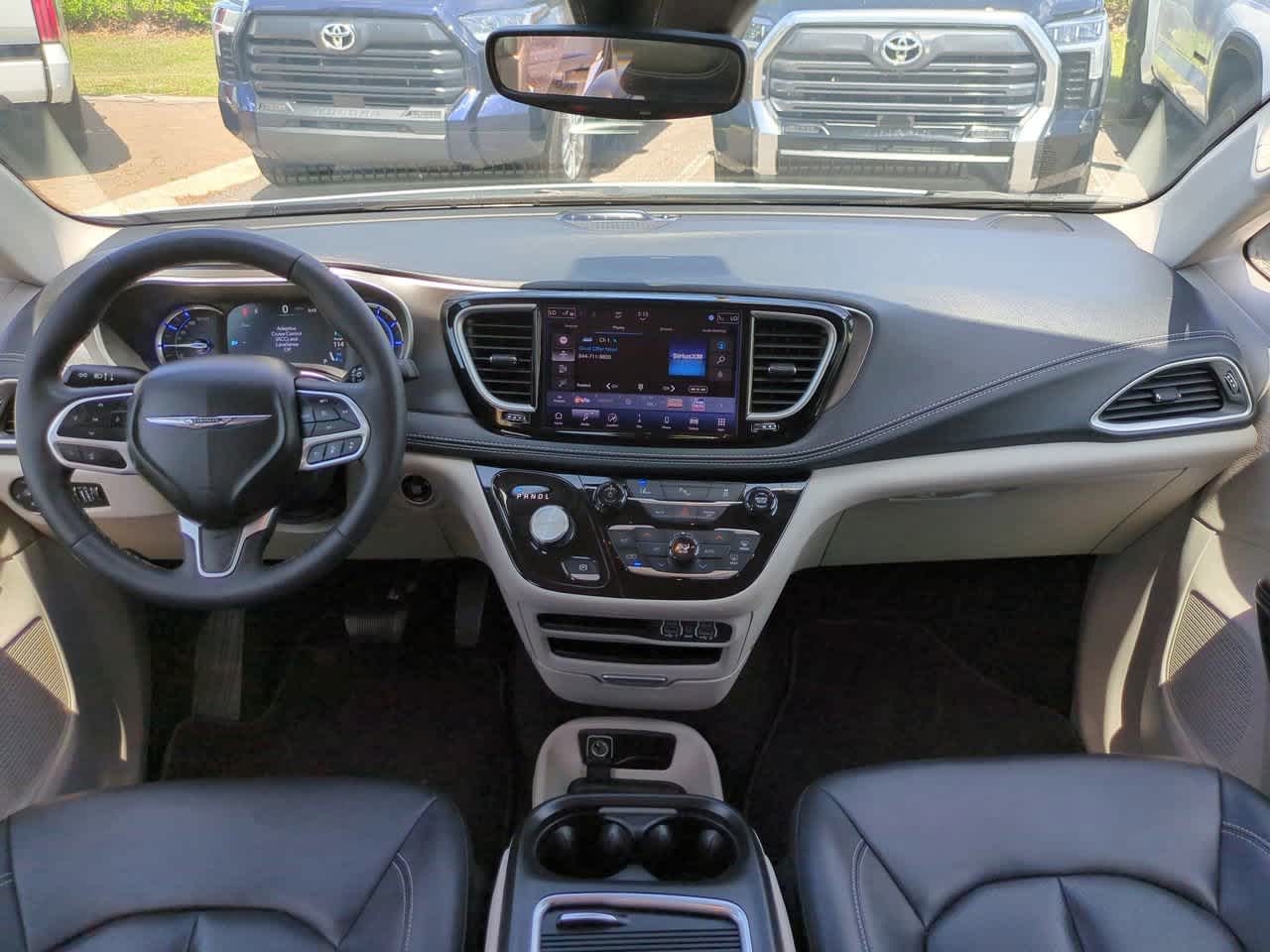 Thumbnail: 2024 Chrysler Pacifica - 14